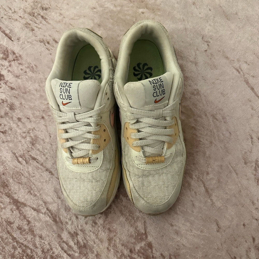 Nike Sun Club Off-White Sneakers